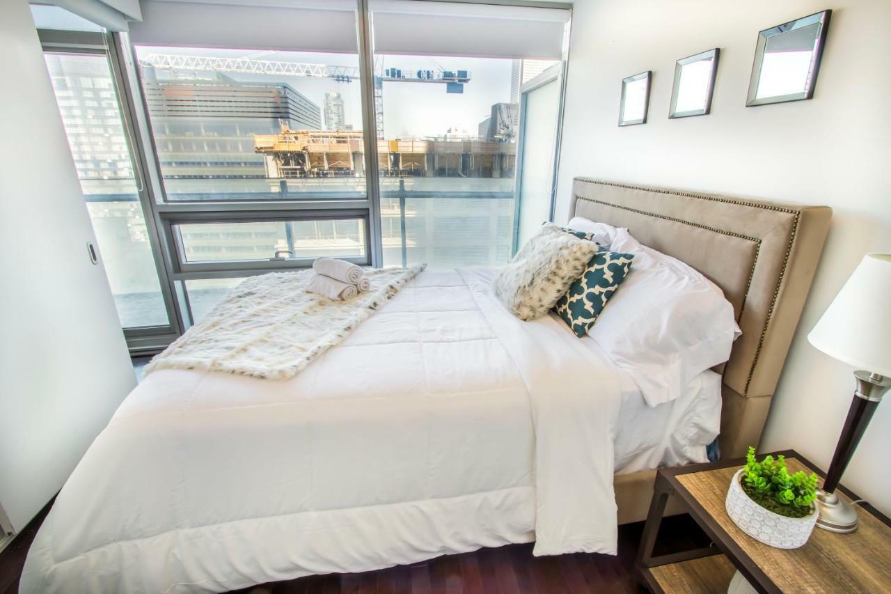 Micasa Suites - Modern Executive Condo Toronto Exteriör bild